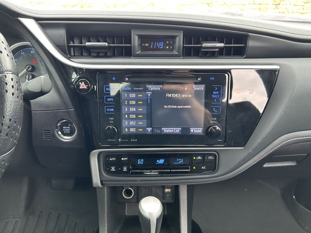 2017 Toyota Corolla Image 15
