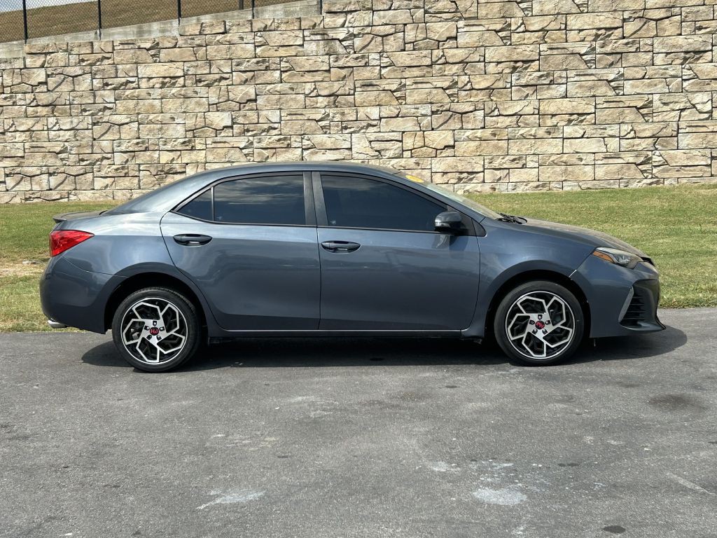 2017 Toyota Corolla Image 3