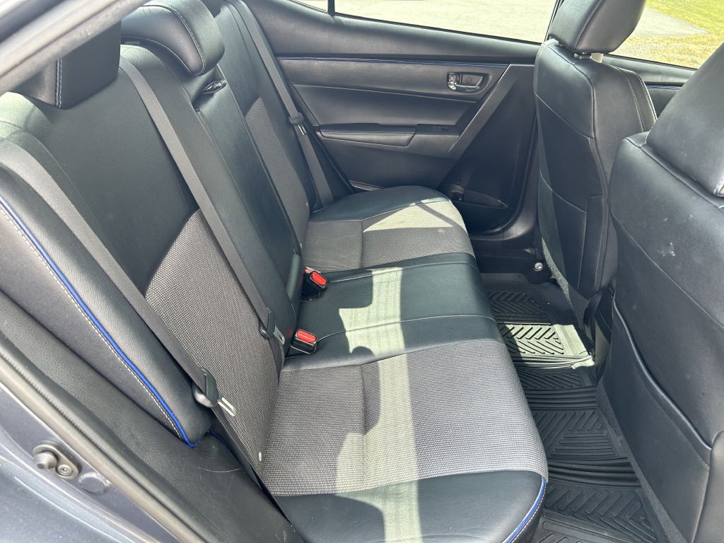 2017 Toyota Corolla Image 12
