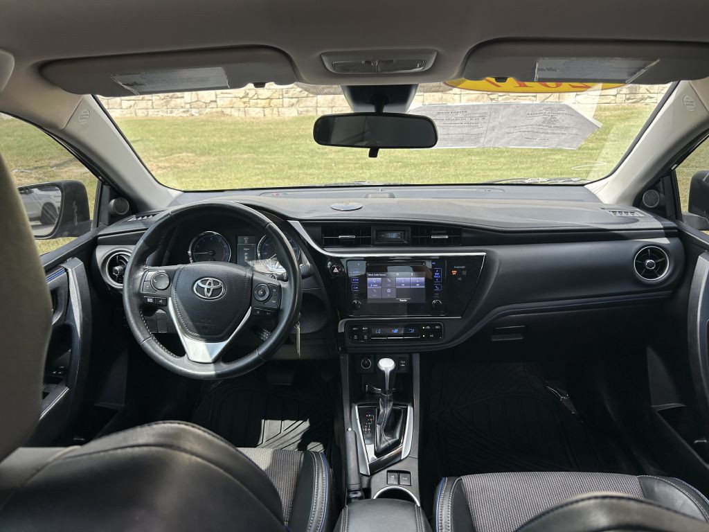 2017 Toyota Corolla Image 14