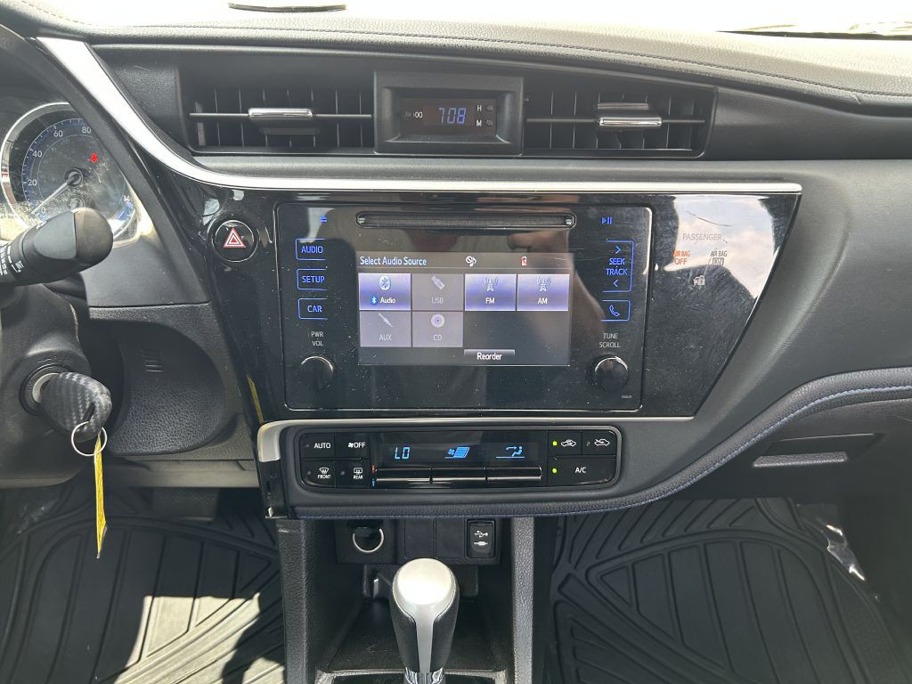 2017 Toyota Corolla Image 15
