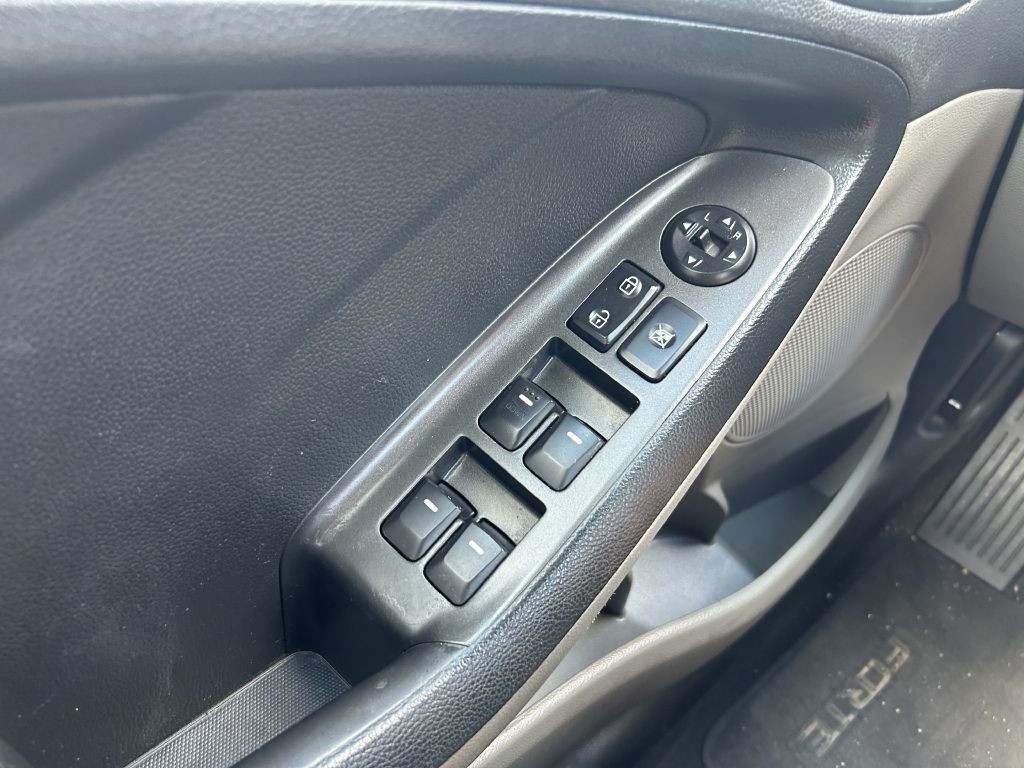 2016 Kia Forte Image 7