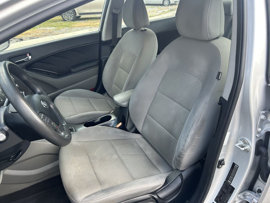 2016 Kia Forte Image 8