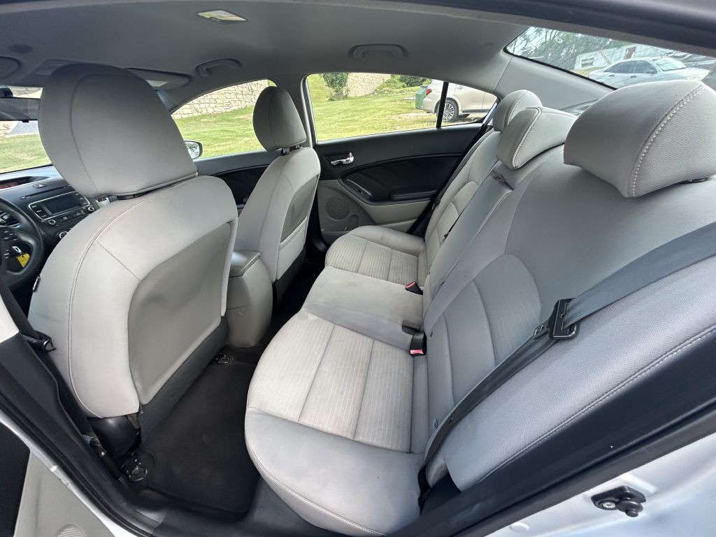 2016 Kia Forte Image 10