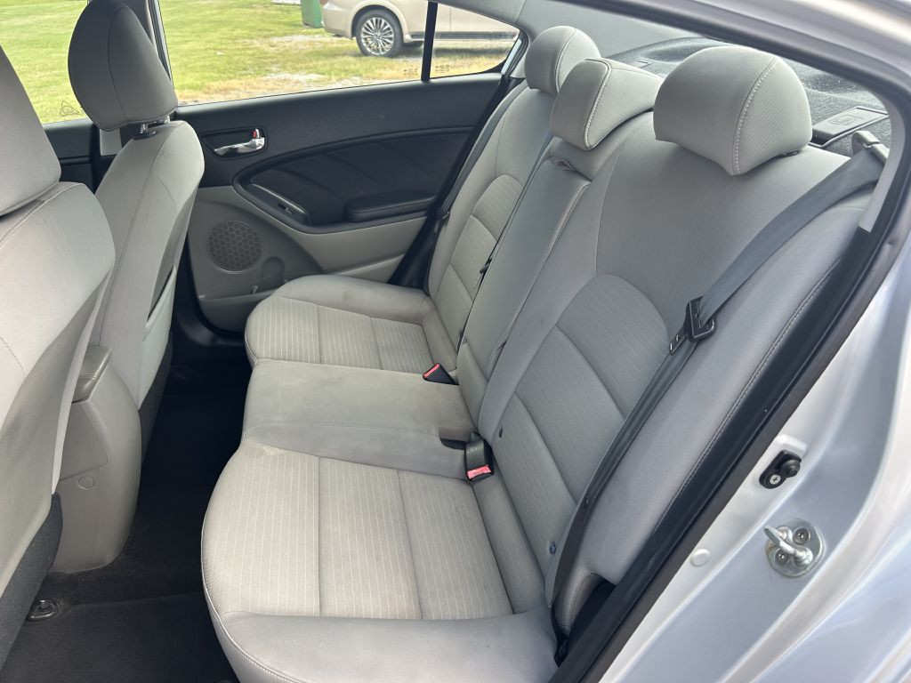 2016 Kia Forte Image 11