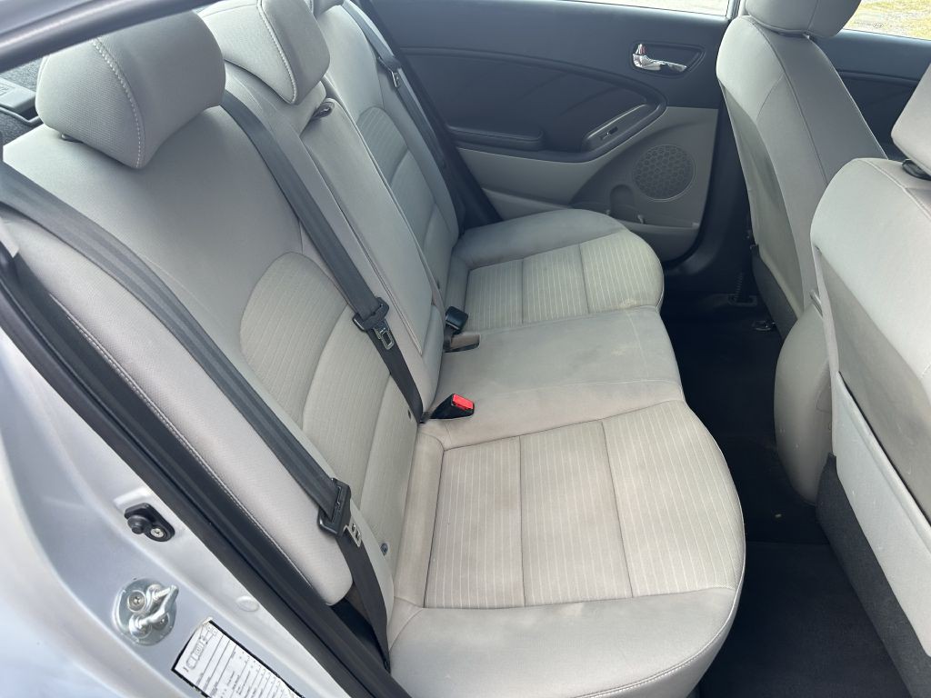 2016 Kia Forte Image 12
