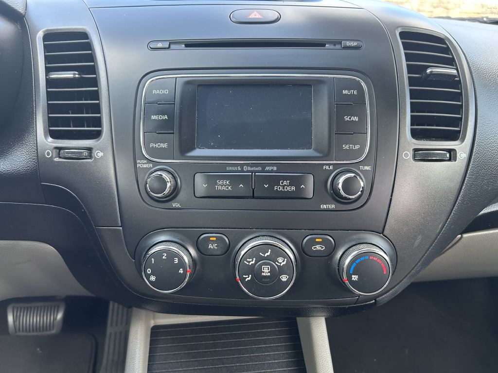 2016 Kia Forte Image 15