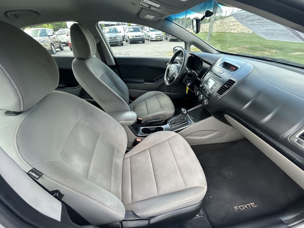 2016 Kia Forte Image 20