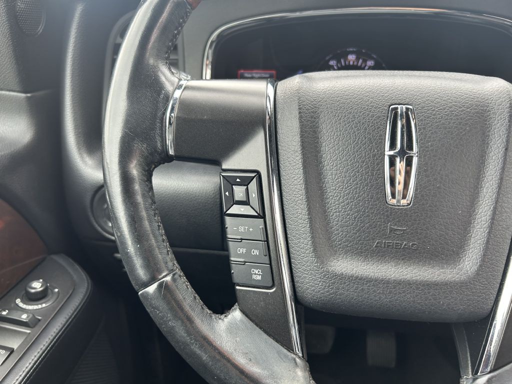 2017 Lincoln Navigator Image 20