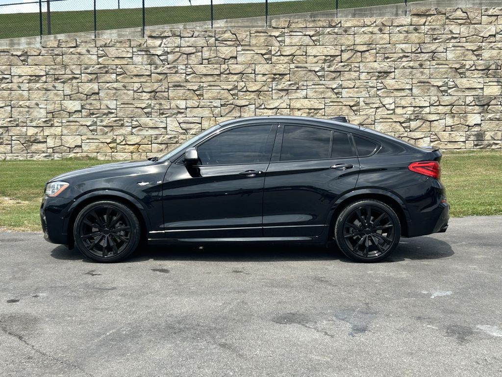 2017 BMW X4 Image 2
