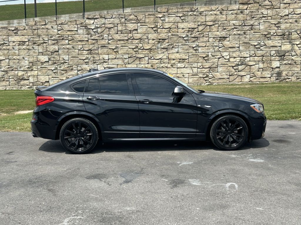 2017 BMW X4 Image 3