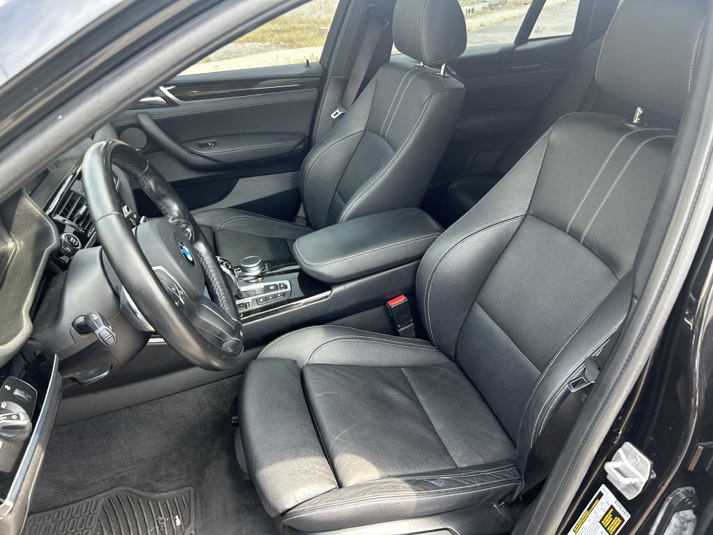 2017 BMW X4 Image 9