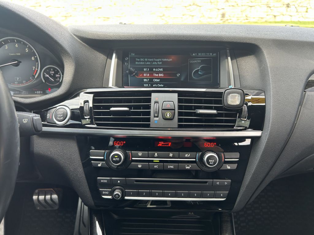 2017 BMW X4 Image 17