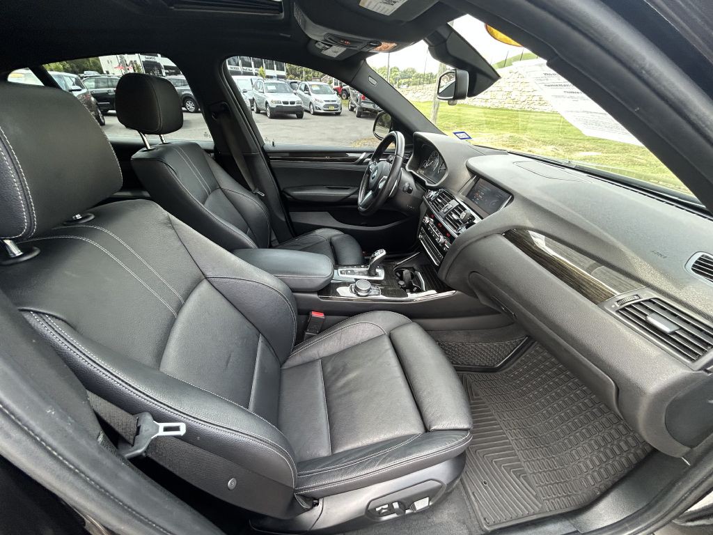 2017 BMW X4 Image 23
