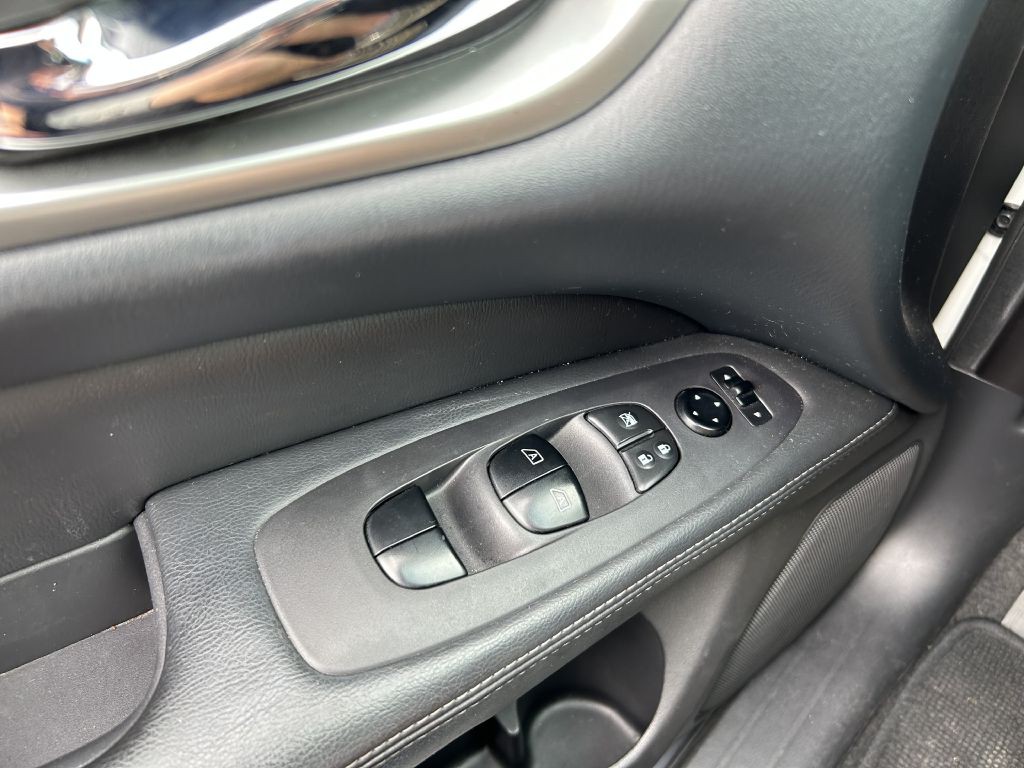 2015 Nissan Pathfinder Image 7