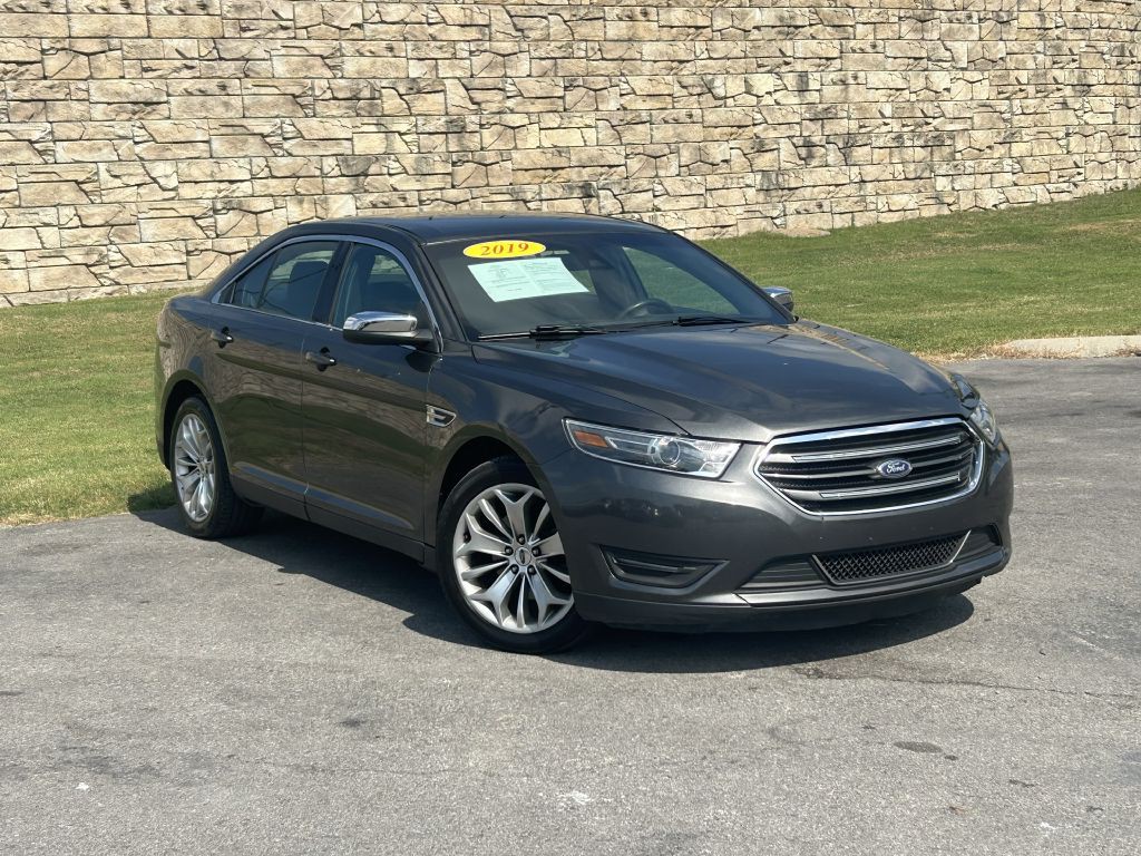 2019 Ford Taurus Image 1