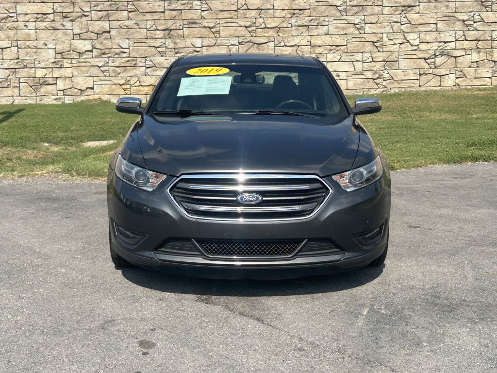 2019 Ford Taurus Image 4