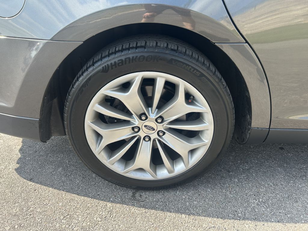2019 Ford Taurus Image 6