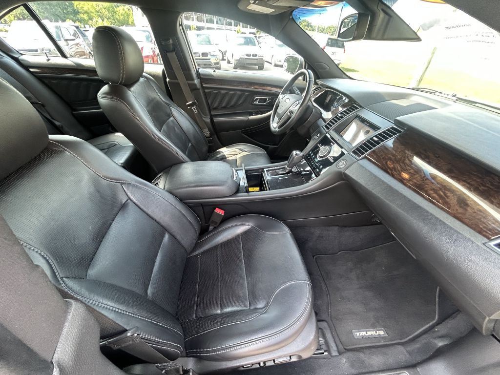 2019 Ford Taurus Image 20