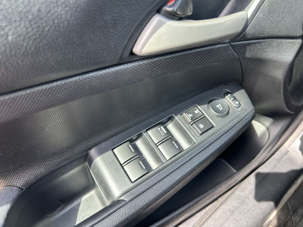 2012 Honda Accord Image 7