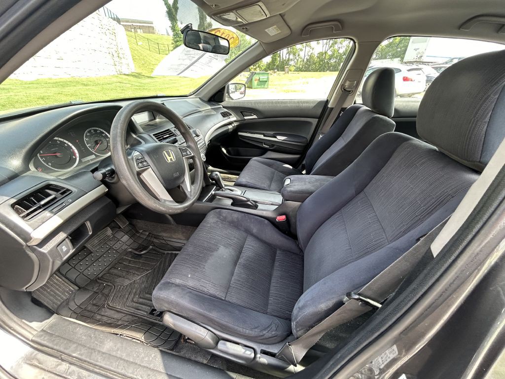 2012 Honda Accord Image 9