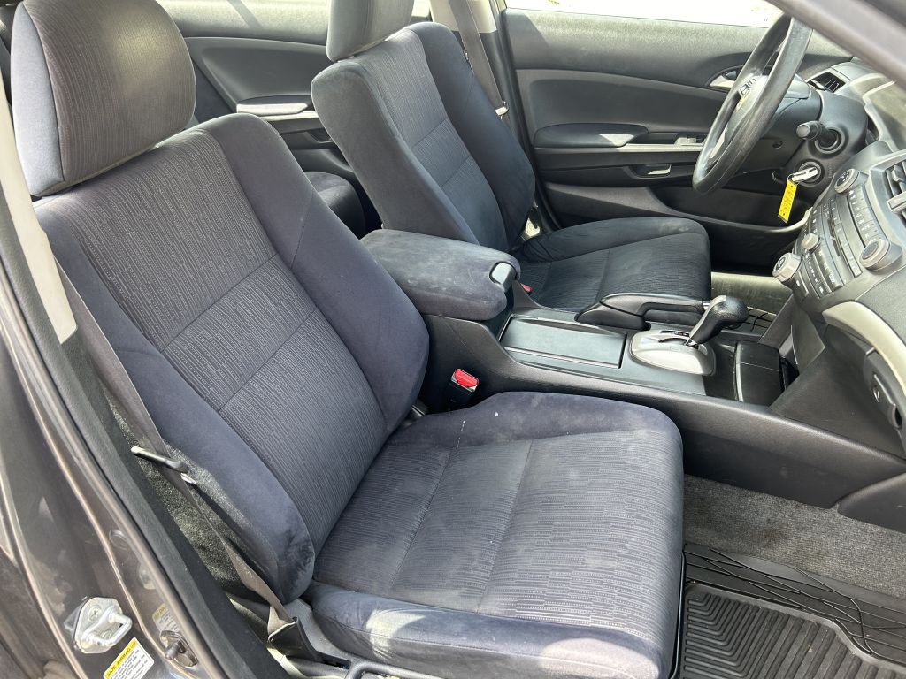2012 Honda Accord Image 19
