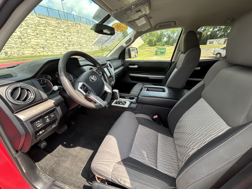 2016 Toyota Tundra Image 9