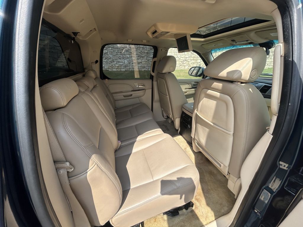 2007 Cadillac Escalade Image 13