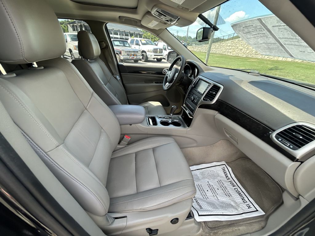 2012 Jeep Grand Cherokee Image 21