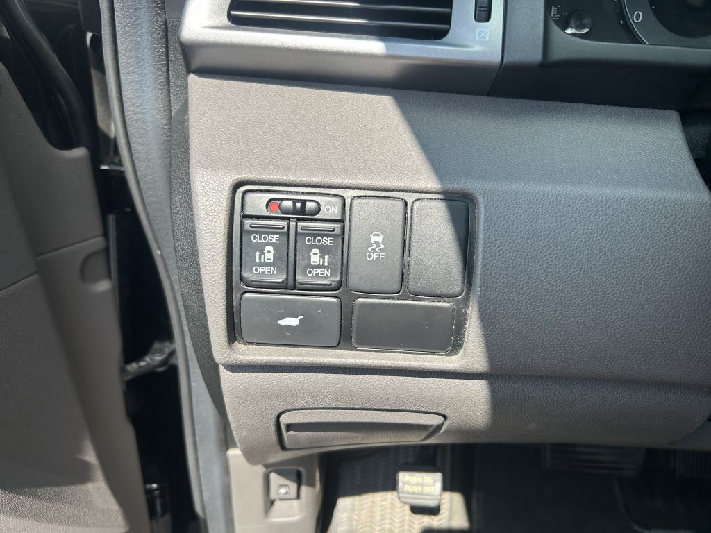 2013 Honda Odyssey Image 8