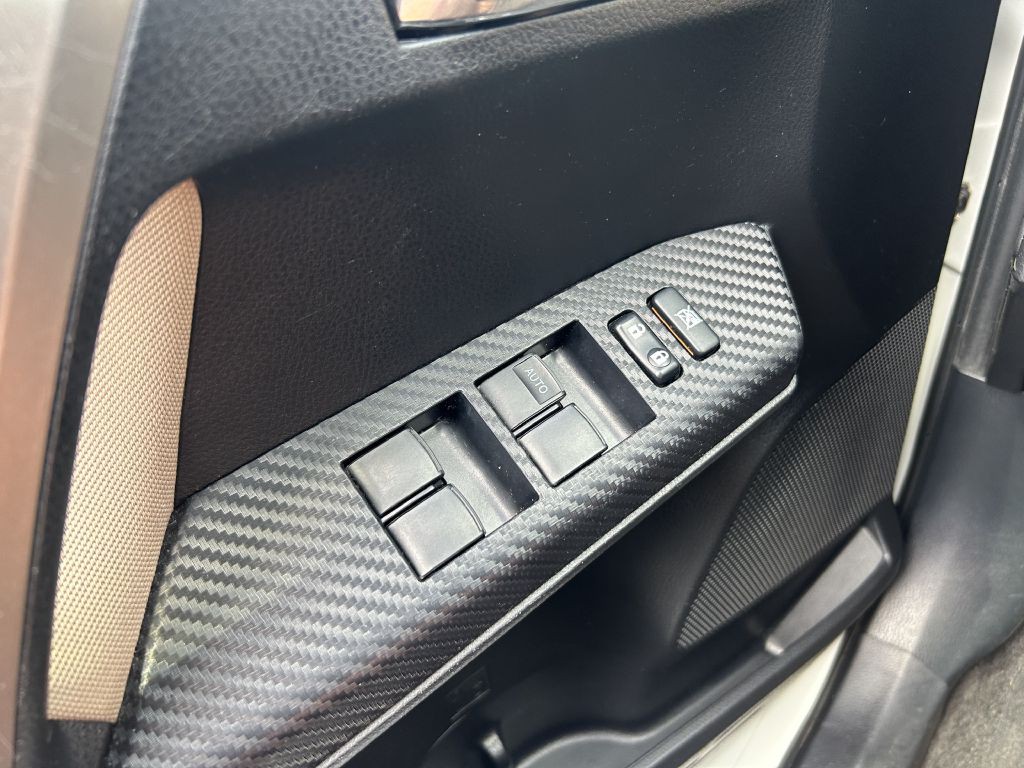 2015 Toyota Rav4 Image 7