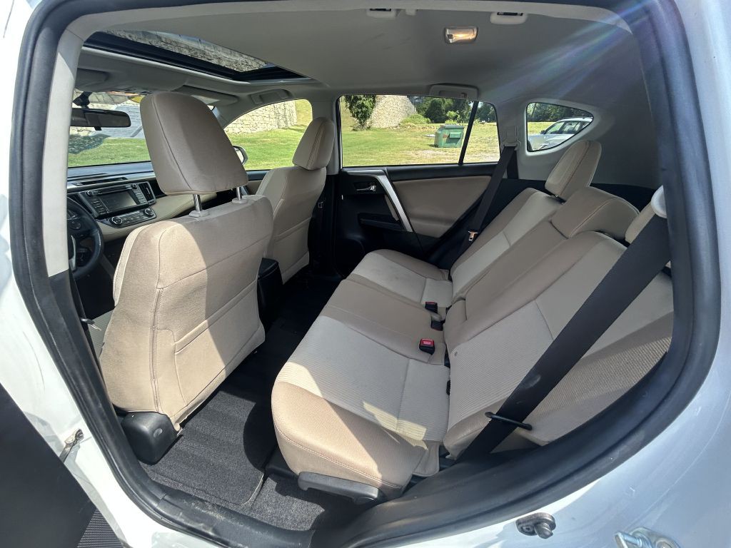 2015 Toyota Rav4 Image 13