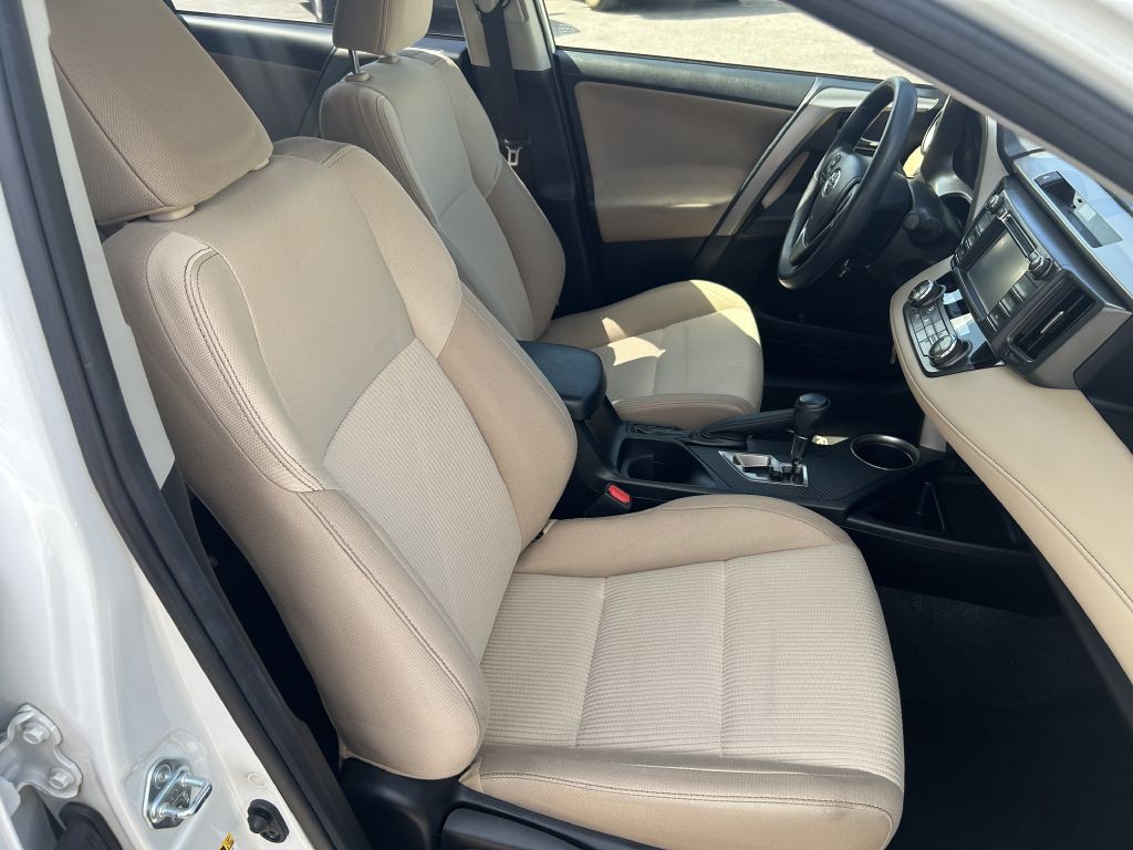 2015 Toyota Rav4 Image 21