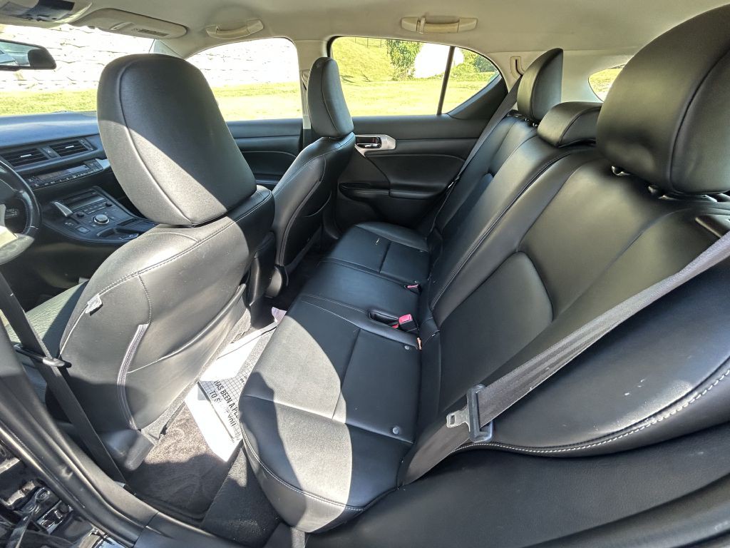 2016 Lexus CT Image 10
