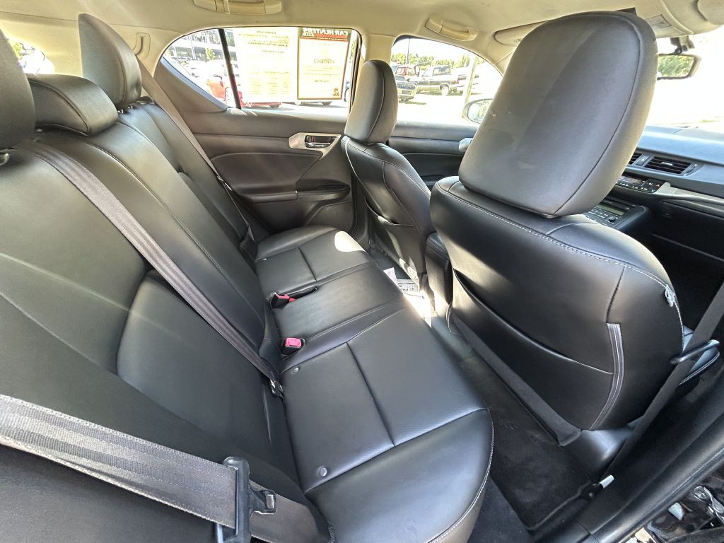 2016 Lexus CT Image 13