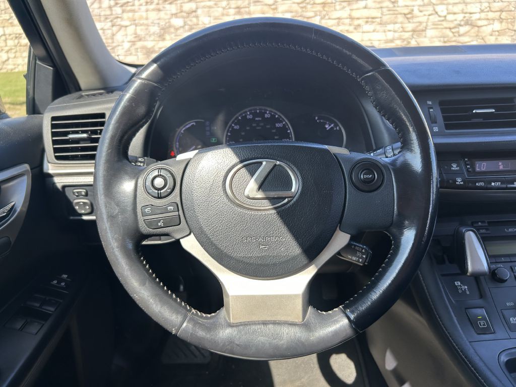 2016 Lexus CT Image 16