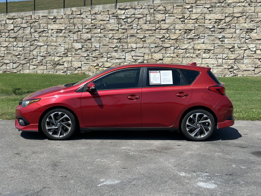 2017 Toyota Corolla Image 2