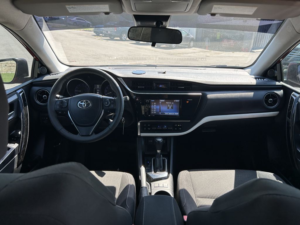 2017 Toyota Corolla Image 14