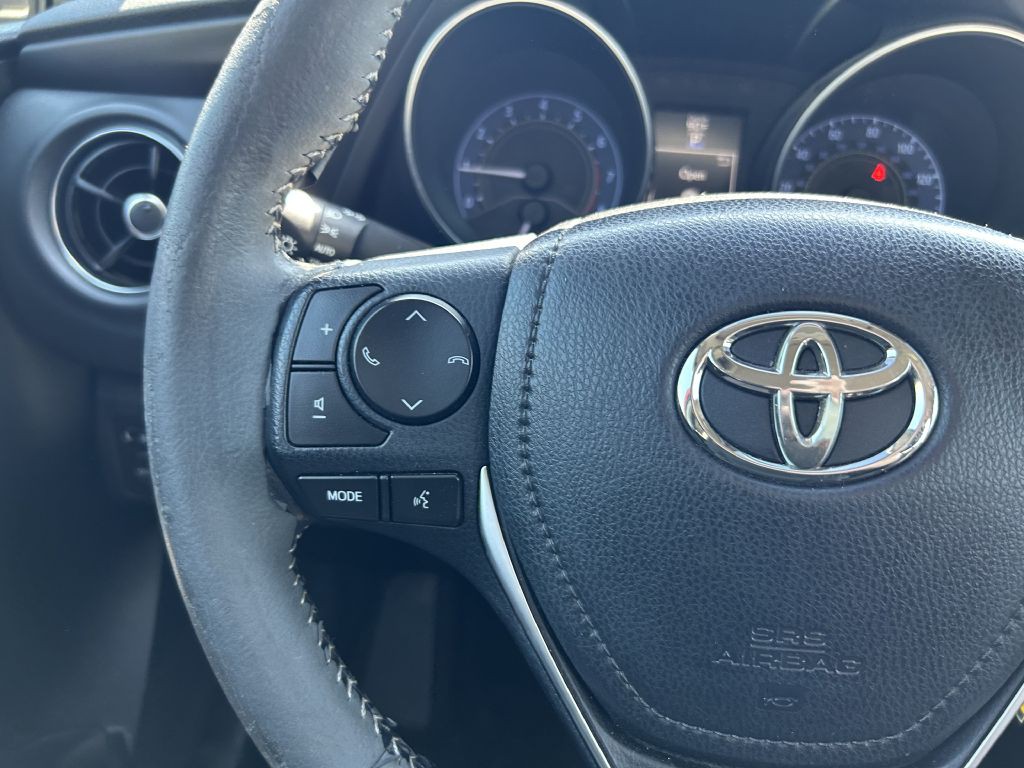 2017 Toyota Corolla Image 18