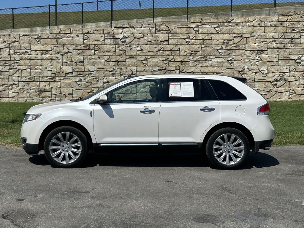 2013 Lincoln MKX Image 2