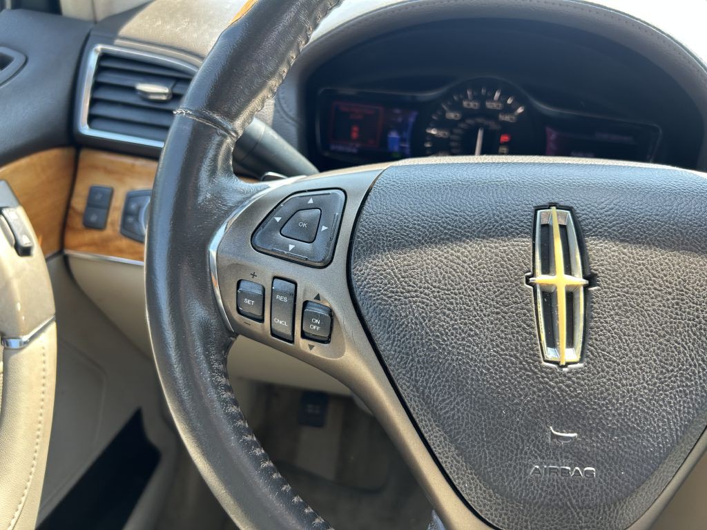 2013 Lincoln MKX Image 19