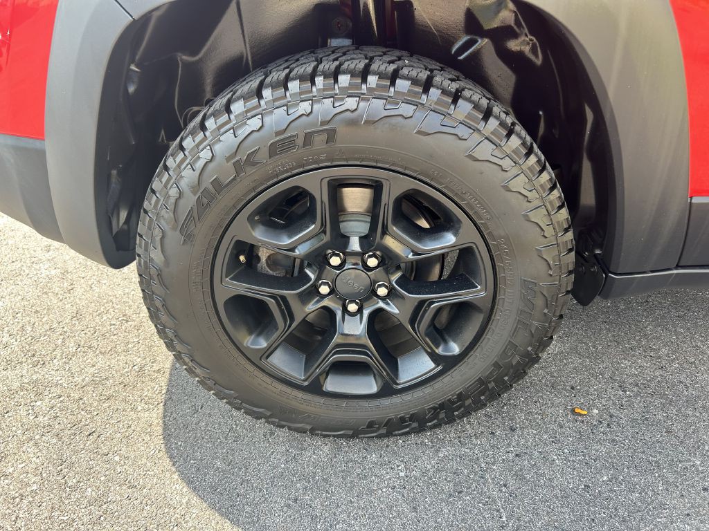 2019 Jeep Cherokee Image 6