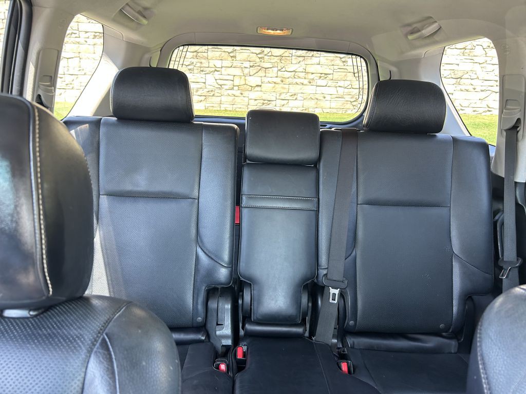 2011 Lexus GX Image 24