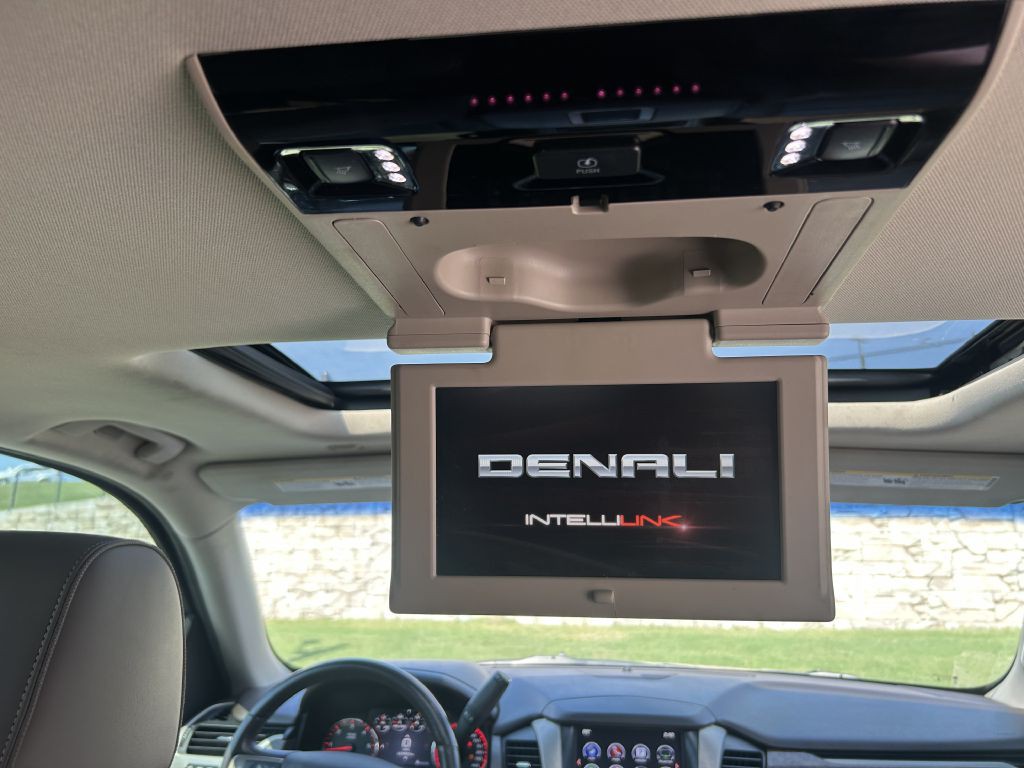 2016 GMC Yukon Image 18