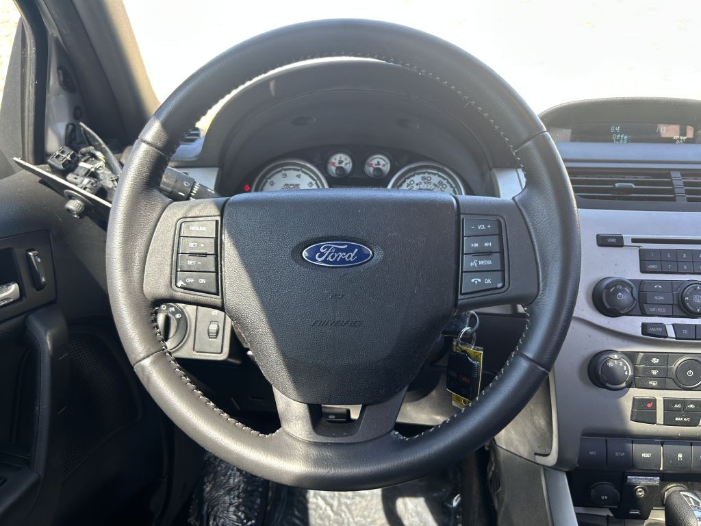 2011 Ford Focus Image 17