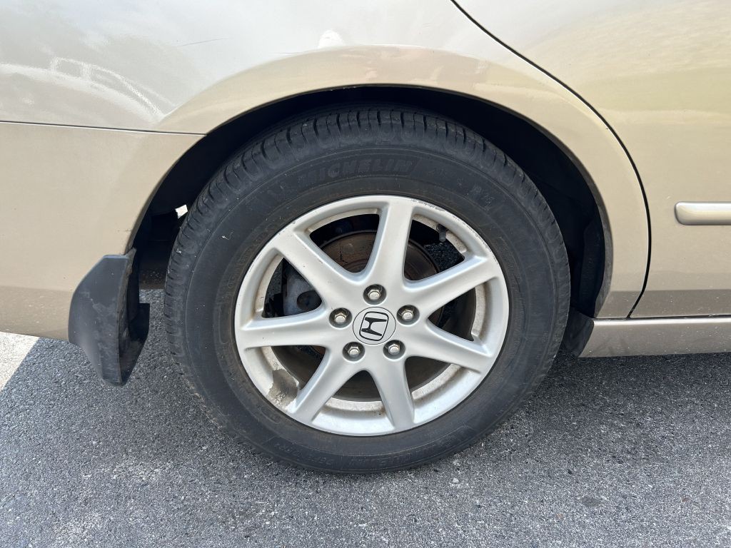 2003 Honda Accord Image 6