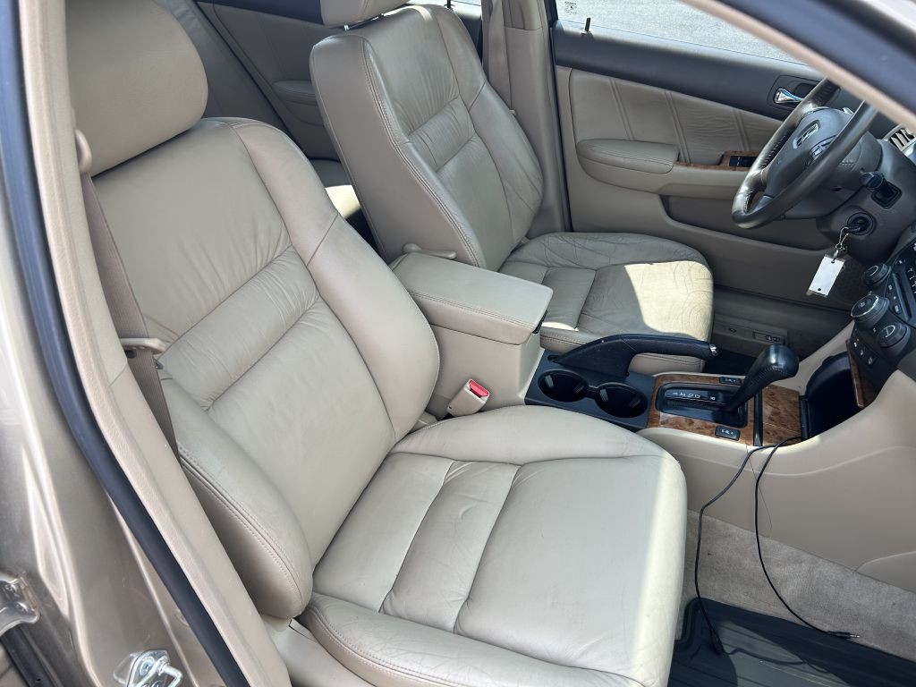 2003 Honda Accord Image 18