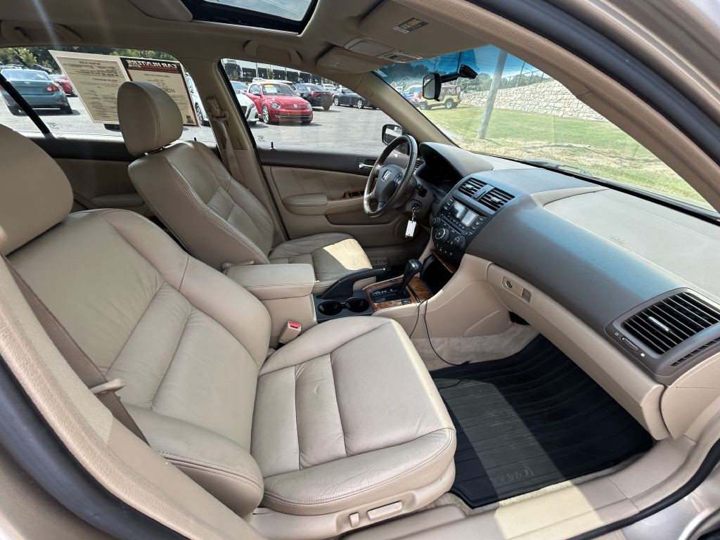 2003 Honda Accord Image 19