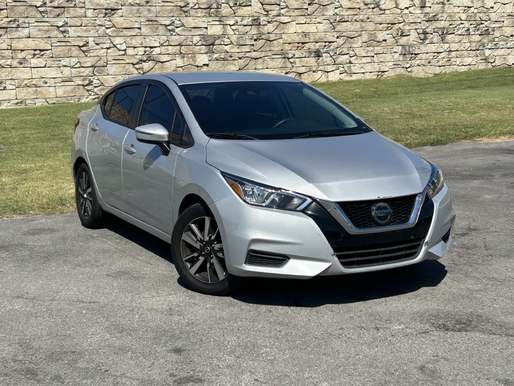 2021 Nissan Versa Image 1