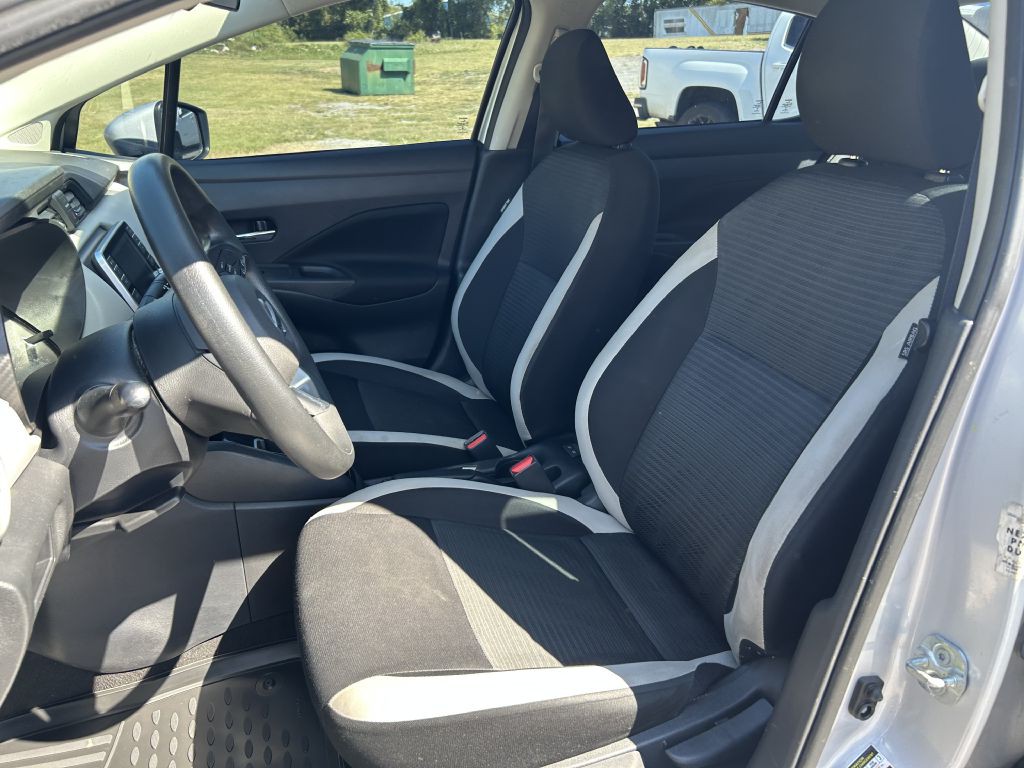 2021 Nissan Versa Image 8
